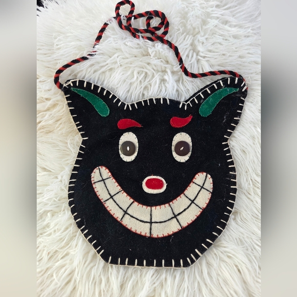 Tag Handbags - Handmade Vintage TAG Wool Smiling Black Cat Head Crossbody Bag Purse